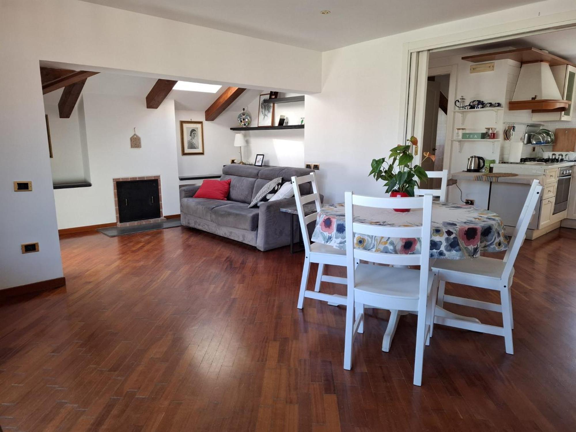サレルノCasa Ameliaアパートメント エクステリア 写真