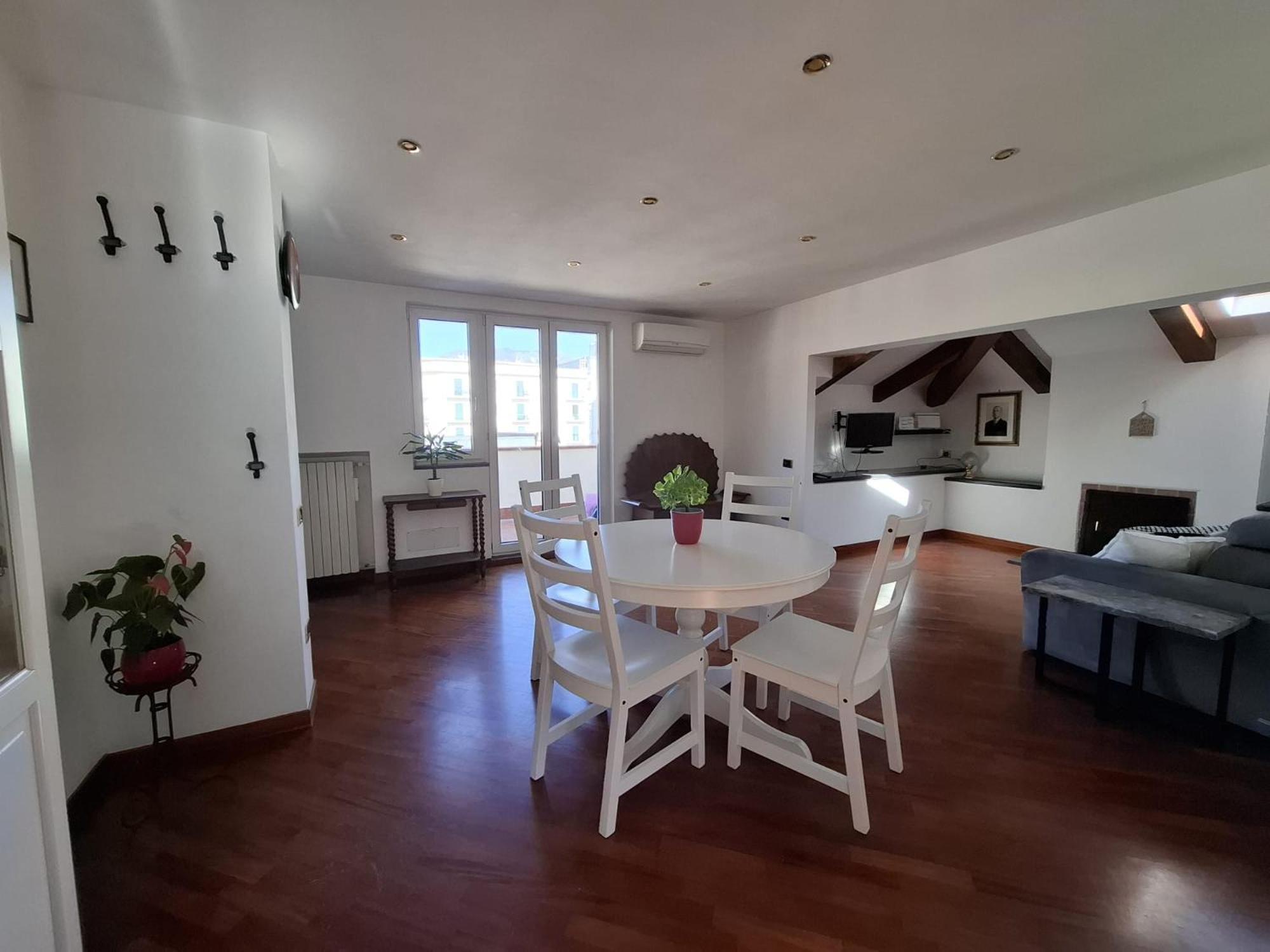 サレルノCasa Ameliaアパートメント エクステリア 写真
